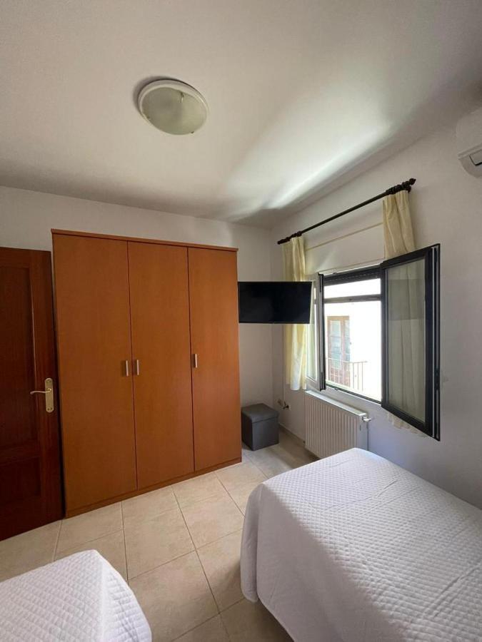 Apartament La Cova Peralada Buitenkant foto